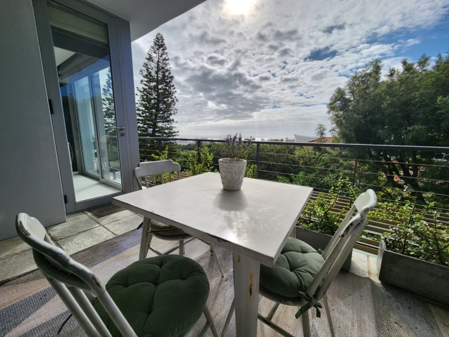 To Let 3 Bedroom Property for Rent in Green Point Western Cape
